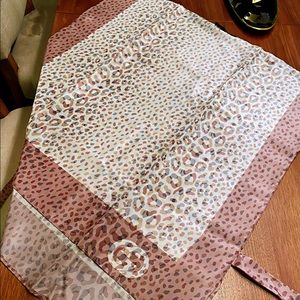 Gucci silk print top